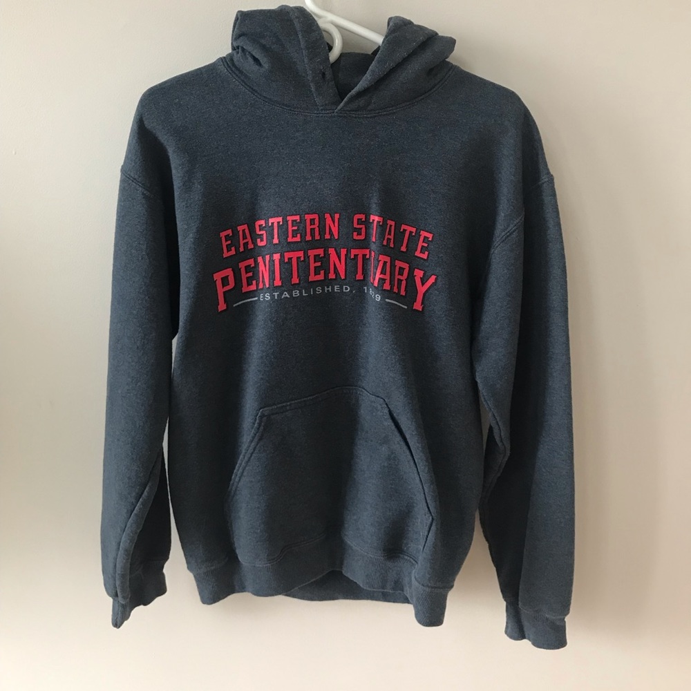 Gildan Men’s Size Small Hoodwd Sweatshirt- Eastern State Penitentiary